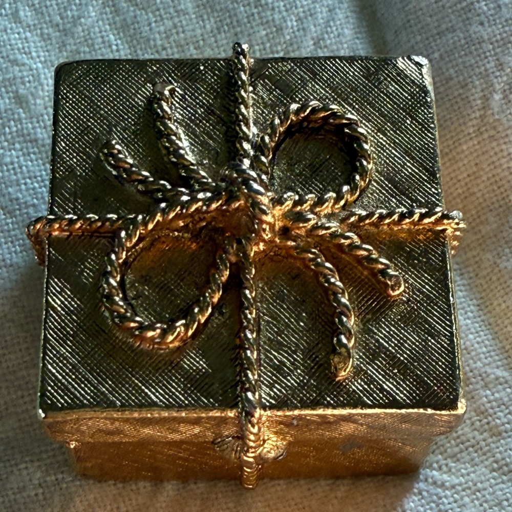 Gold Decorative Box‎ with Bow
